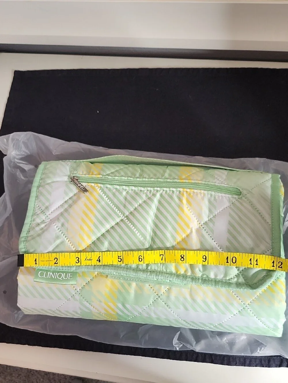 New Clinique Quilted Travel Picnic Blanket in Mint Green & Yellow With Handle